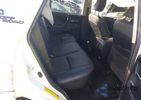 2021 Toyota 4Runner Trd Off Road Premium z USA, uszkodzony, nr VIN JTERU5JR9M5925242